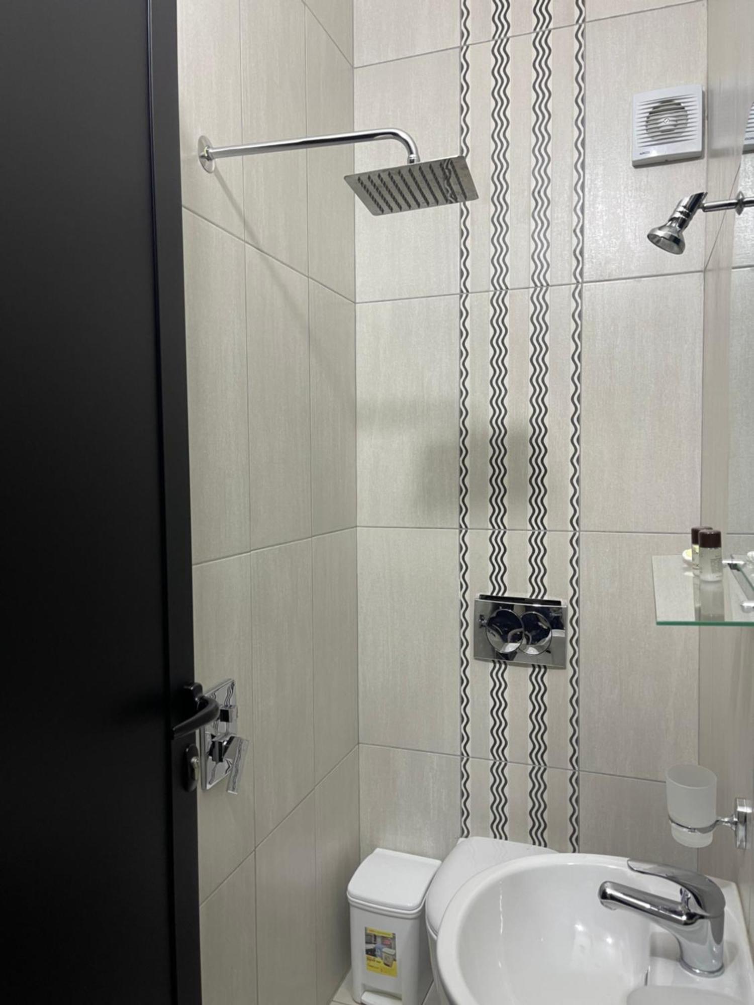 Ora Apartament Pogradec Eksteriør billede