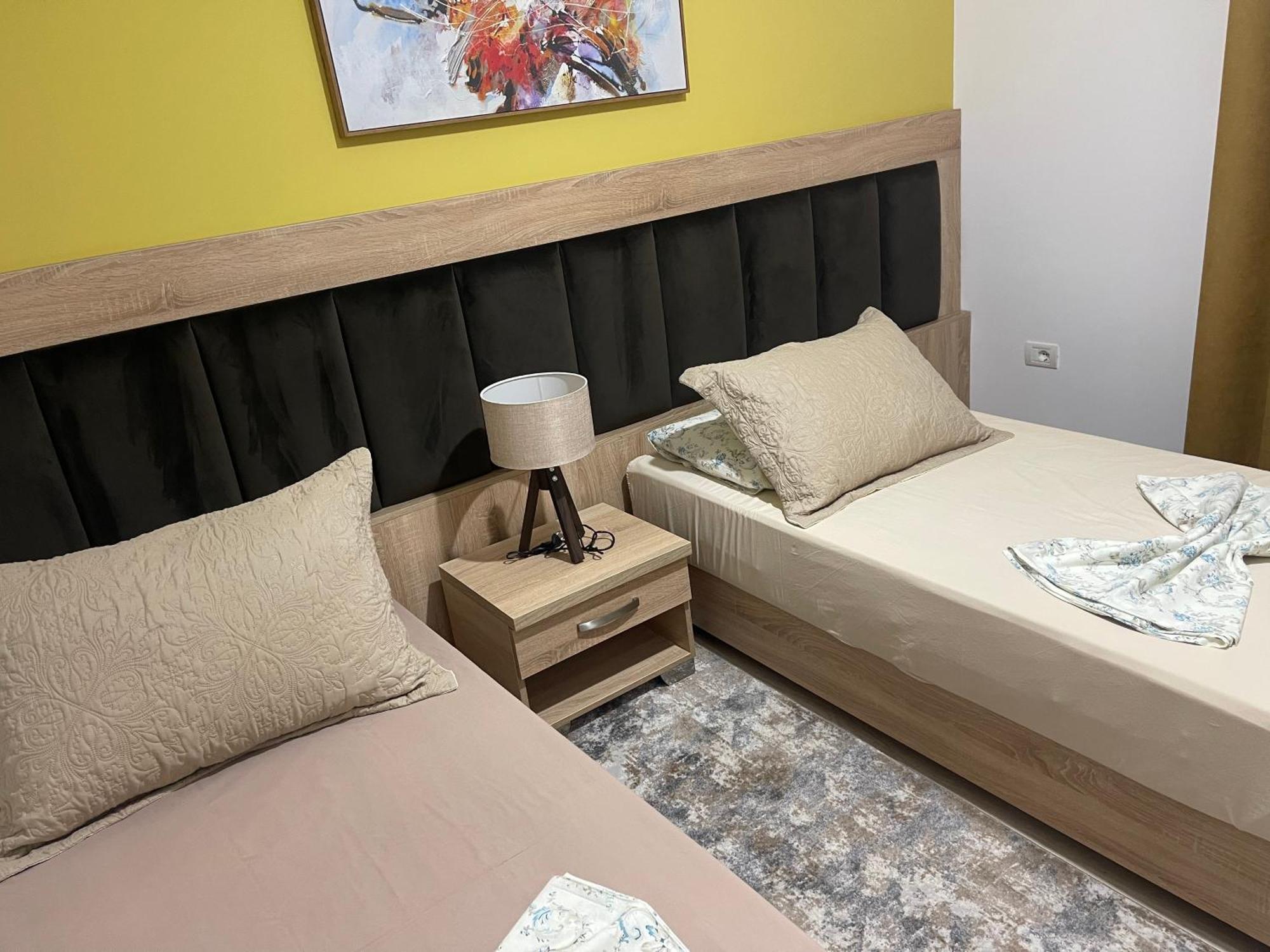 Small Hotel Ora Pogradec Eksteriør billede
